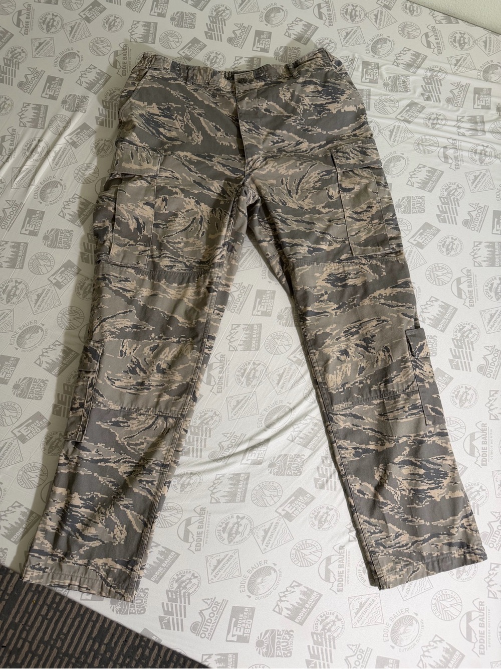 US Air Force Cargo Pants Digital Camo Trousers Men’s Sz 38R Regular Military USA